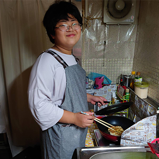 将来の夢は、コックさん・・・らしい。おだてられたら、台所で頑張る(笑)