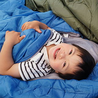 成長ゆっくりな我が子ですが、はじける笑顔に家族みんな癒されています。
