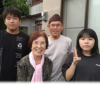ジィジとバァバとお姉ちゃんと一緒に、毎年撮ってるから、成長したなぁ~。