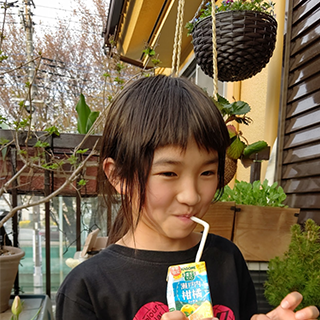 明るくて天真爛漫