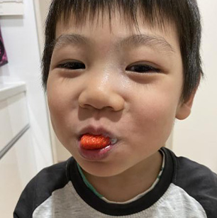 大好きな苺を食べて、幸せ~☆
