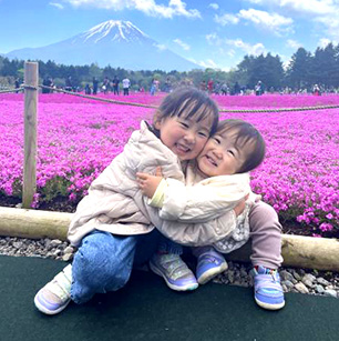 富士芝桜祭りにて全開の笑顔