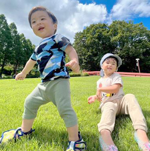 いつも仲良く一緒に遊びます