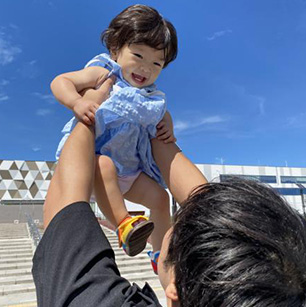 パパの高い高いが大好き!