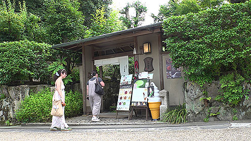 photo1