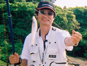 Angler: 石亀　明夫