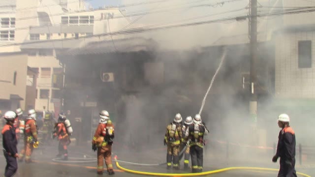 一時騒然！JR鶴橋駅近くの喫茶店で火事　店主の女性けが